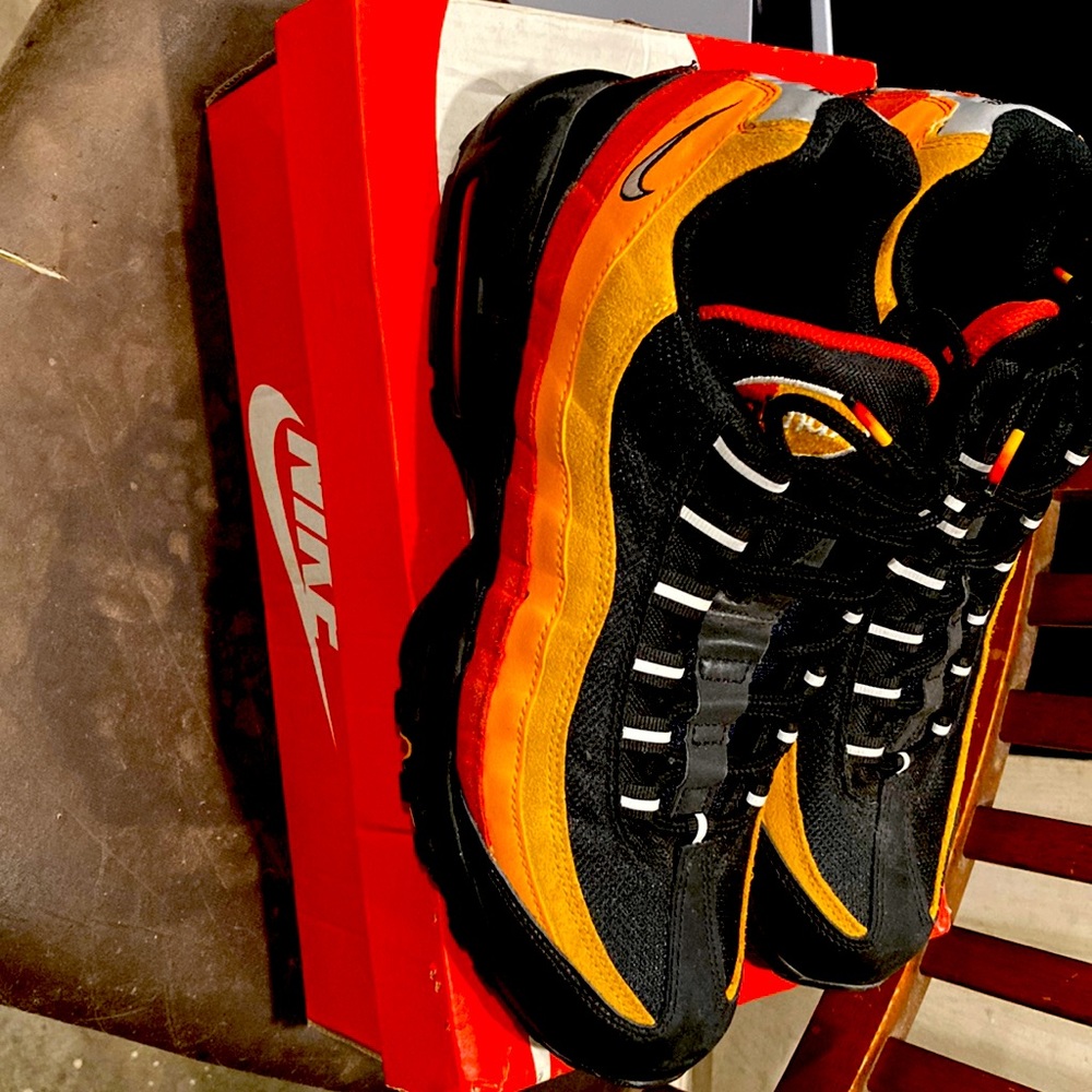 Nike Air Max “95 Red/orange/black Size 11 US Mens
